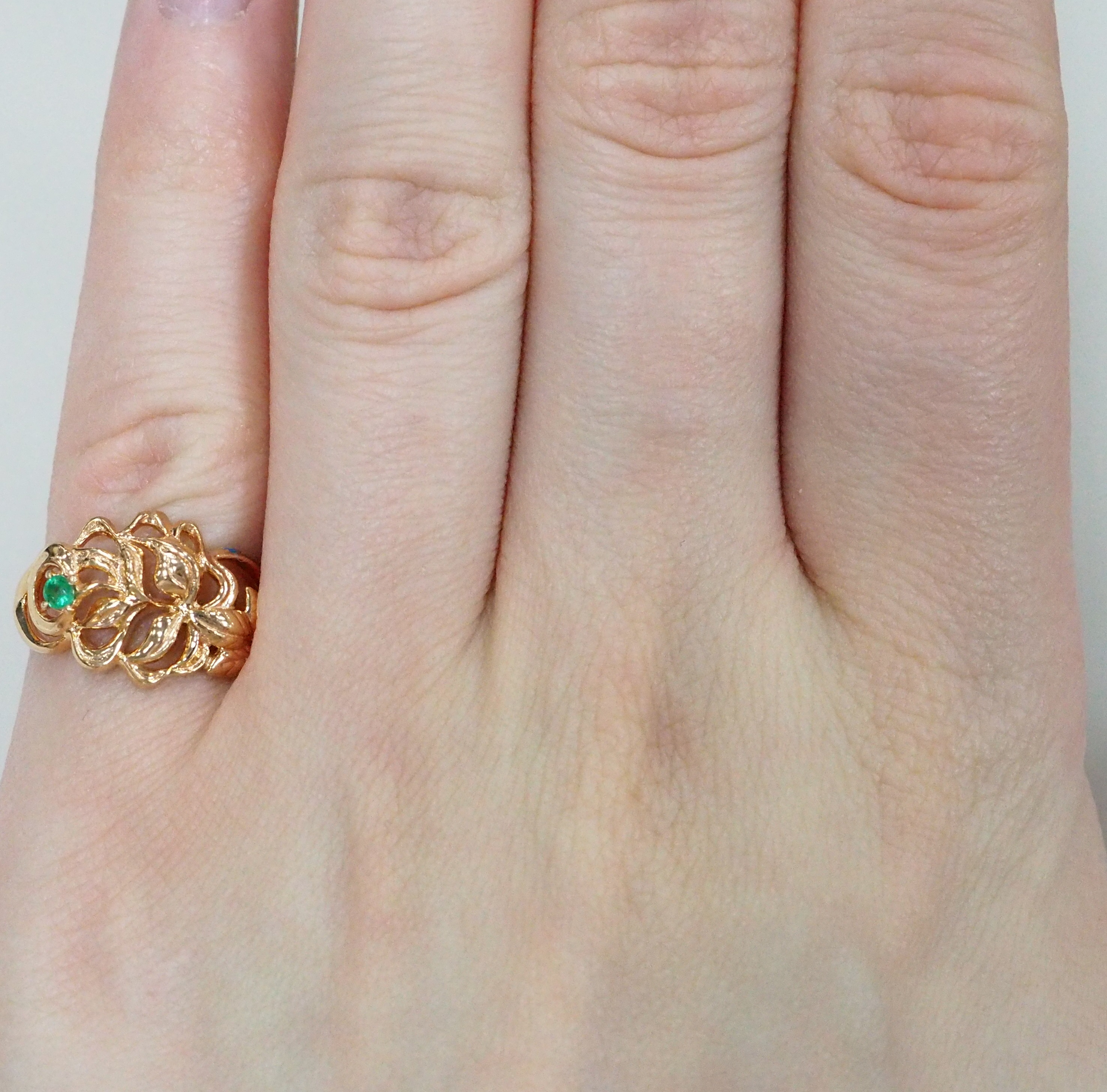 Серебряное кольцо 925 пробы; Православное; вставки 1 Изумруд 0,04 3/3;